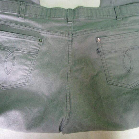 Vintage Gray Levi's Denim Jeans - Picture 3 of 7